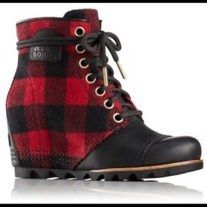 ISO - WANTED - Sorel Plaid Wedges
